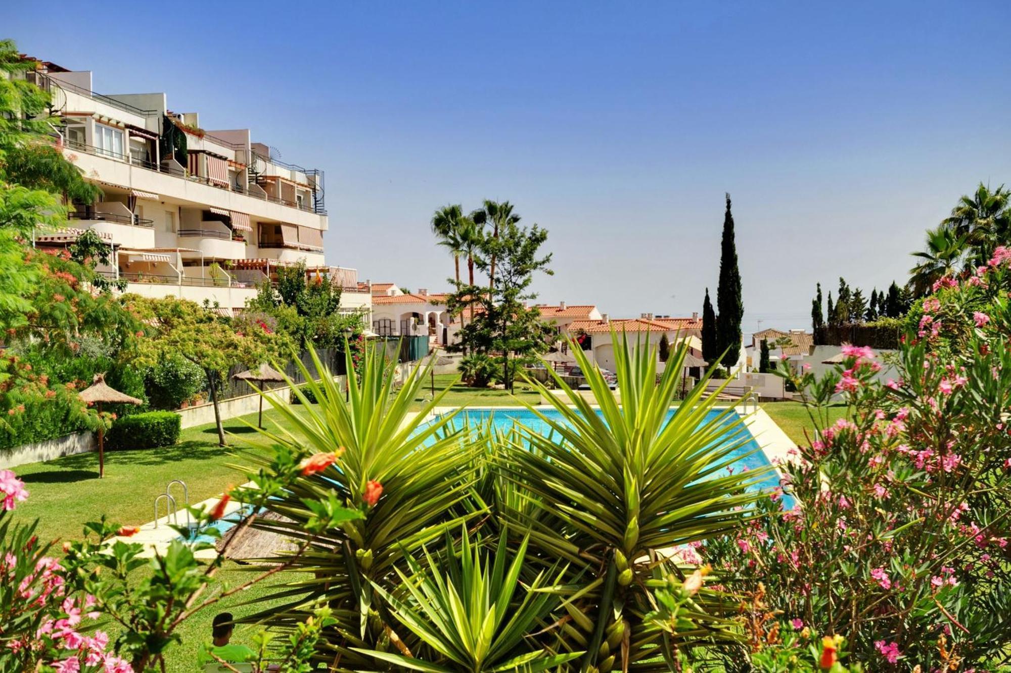 Del Parque Flats - Golf & Beach Terrace マラガ エクステリア 写真